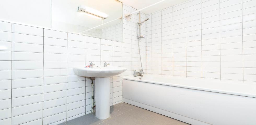 Modern 3 bed 2 bath within a private development mins to tube Barnsbury Grove, Kings Cross